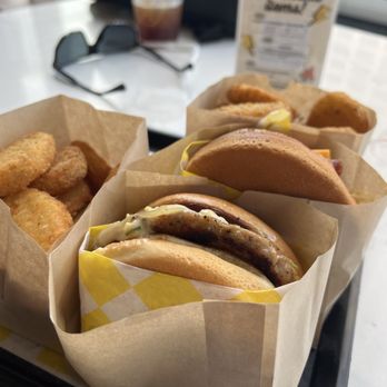 Showbird Nola - Breakfast & Brunch Near Me - New Orleans, Louisiana