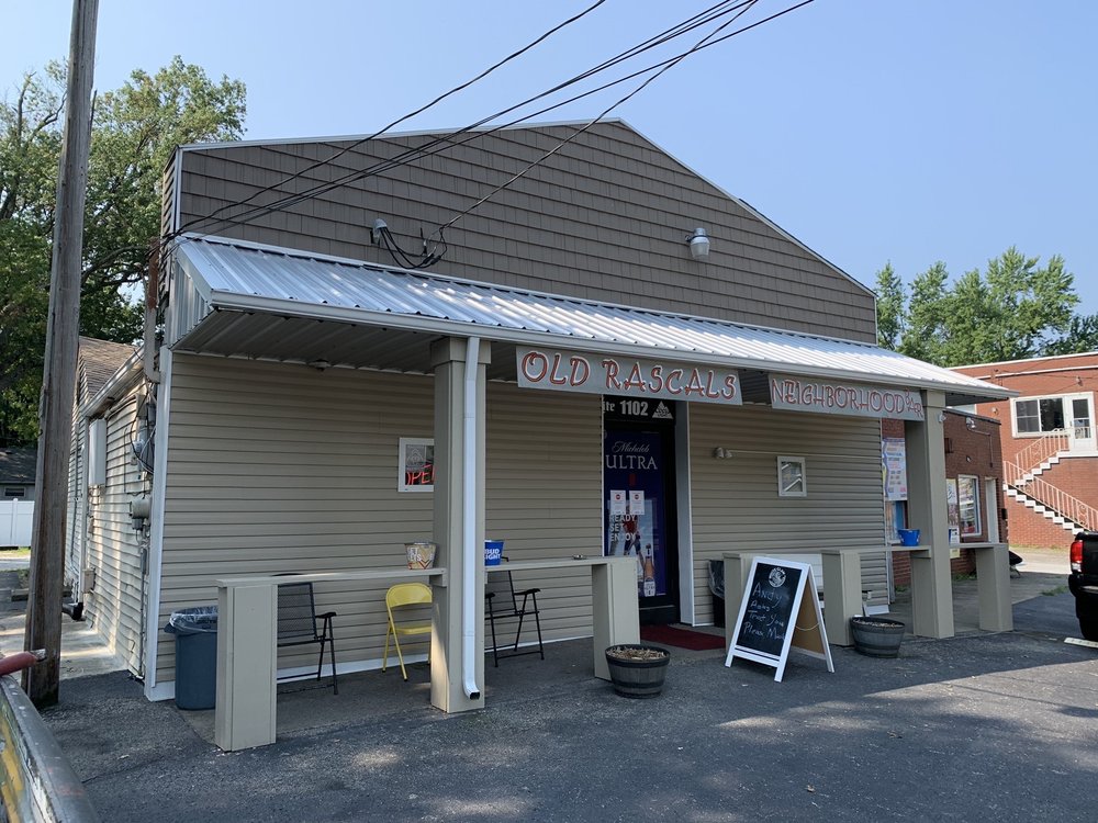 OLD RASCALS NEIGHBORHOOD BAR Updated July 2024 24 Photos 1102 W