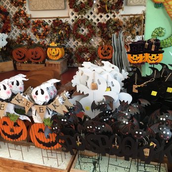 Dee's Nursery & Florist the Inc - Nurseries & Gardening Near Me - Oceanside, New York