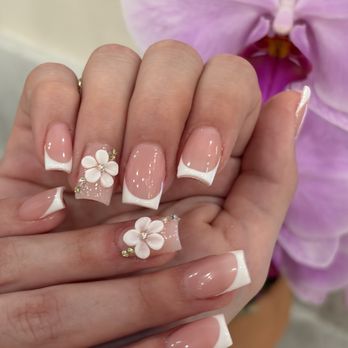 Myna Nail Salon - Nail Salons Near Me - Clovis, California