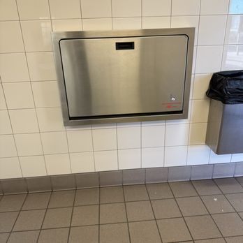 Buckman Springs Rest Area - Baby changing station - Rest Stops Near Me - Pine Valley, California