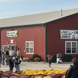 Cider, donuts, kitchen, fresh picked apples to buy Cider, donuts, kitchen, fresh picked apples to buy