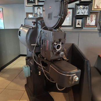 Oscar's Pub & Grill - Cool projector - Bars Near Me - Limon, Colorado