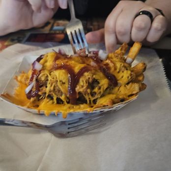 Tickle Pickle Restaurant - Burgers Near Me - Fort Thomas, Kentucky