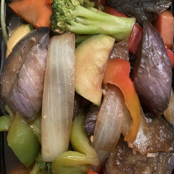 Tommy Thai - T4 - EGGPLANT BASIL Veggies $14.95 @Tommy Thai Mtn View CA 12/21/21 - Cambodian Near Me - Mountain View, California