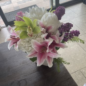 Flowers By Sabour - Florists Near Me - Laguna Beach, California