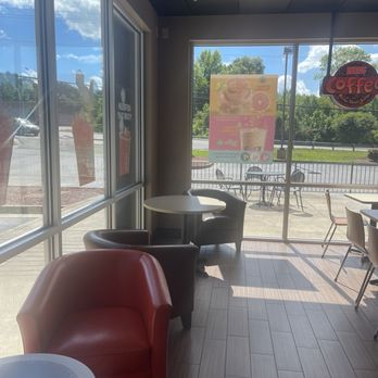 Dunkin' - Donuts Near Me - Griffin, Georgia