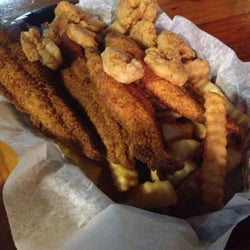 Fat Pat's Bar & Grill - Combo platter