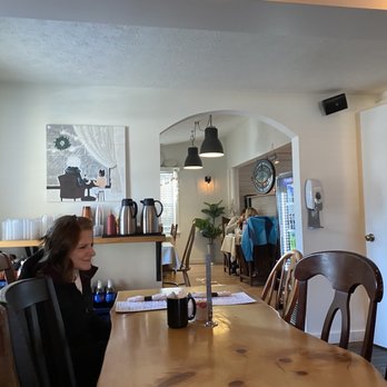 Rebecca's Bistro - a little girl sitting at a table - Cafes Near Me - Walnut Creek, Ohio