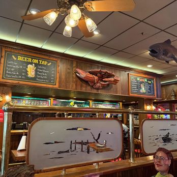 The Crab Pot - Main room - Seafood Near Me - Seattle, Washington The Crab Pot - Main room - Seafood Near Me - Seattle, Washington