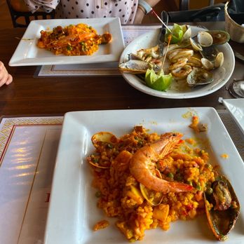 El Manchego Restaurant - Paella Mixta - Spanish Near Me - Miami, Florida