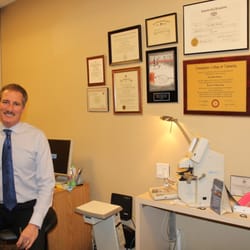Eye Express Optical - Dr. Alan Vilinsky is highly qualified professional and has been diligently serving the community for over 23 years.