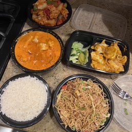 Butter Curry Masala Momo