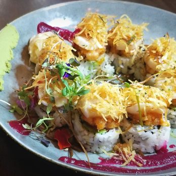 The Haam - Scallop trufa roll - Japanese Near Me - Toronto, Ontario The Haam - Scallop trufa roll - Japanese Near Me - Toronto, Ontario