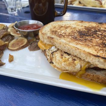 Gol Soccer Bar - Breakfast sandwich not on an English muffin - Sports Bars Near Me - Portland, Oregon