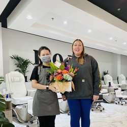 Donna Nails and Lashes