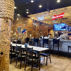 Storming Crab - Festive interior