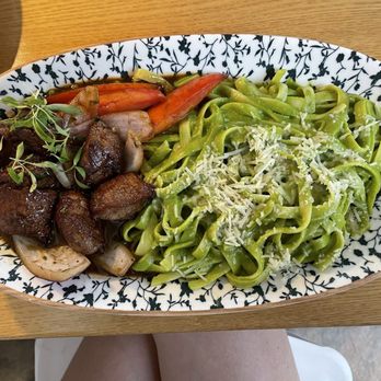 Embarcadero 41 - FETUCCINI AL PESTO CON LOMO SALTADO - Seafood Near Me - Pembroke Pines, Florida Embarcadero 41 - FETUCCINI AL PESTO CON LOMO SALTADO - Seafood Near Me - Pembroke Pines, Florida
