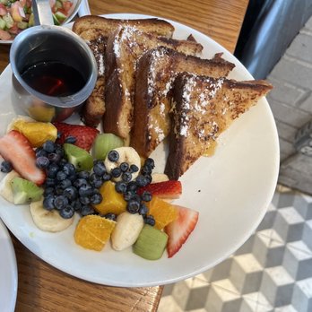 12 Chairs Cafe - French Toast - Middle Eastern Near Me - New York, New York