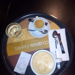So! Coffee - Espresso macchiato y capuccino grande.