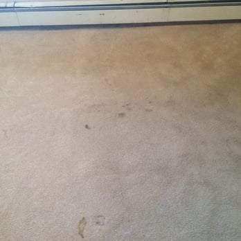 Sunny Days Carpet Cleaning - Bedroom before cleaning - Carpet Cleaning Near Me - North Providence, Rhode Island Sunny Days Carpet Cleaning - Bedroom before cleaning - Carpet Cleaning Near Me - North Providence, Rhode Island