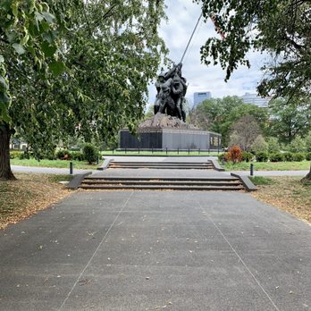 US Marine Corps Memorial - Landmarks & Historical Buildings Near Me - Arlington, Virginia