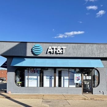 AT&T Store - Mobile Phones Near Me - Dubuque, Iowa