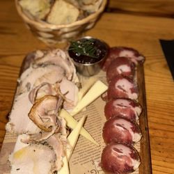 Talina - TACLERINO DI COPPA, PORCHETTA E PECORINO