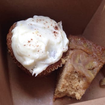 Zak The Baker - Zuchinni muffin and banana bread - Kosher Near Me - Miami, Florida Zak The Baker - Zuchinni muffin and banana bread - Kosher Near Me - Miami, Florida