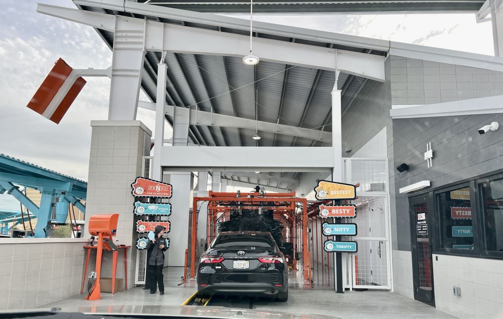 BUBBLE DOWN CAR WASH Updated August 2024 10763 Big Bend Rd