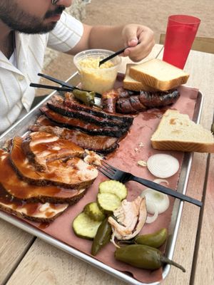 Junebug's BBQ by null