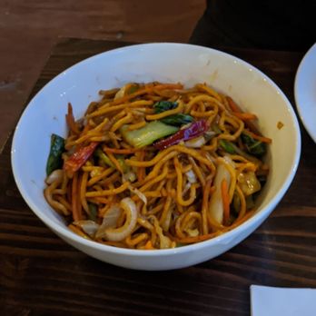 Phayul - Veggie Laphing - Himalayan/Nepalese Near Me - Jackson Heights, New York