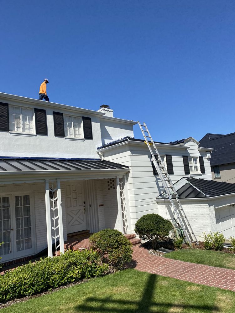 Slide of Acme Roofing Services