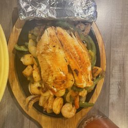 El Burrito Loco - Shrimp , scallops and fish fajitas