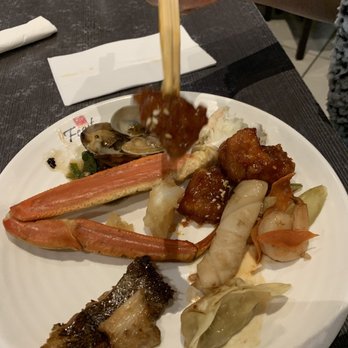 Feast Buffet - Crab legs, dumpling, clams and Kung pao chicken - Buffets Near Me - Renton, Washington Feast Buffet - Crab legs, dumpling, clams and Kung pao chicken - Buffets Near Me - Renton, Washington