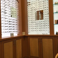 Center For Sight - Englewood - Lots of frame selections, many designer (ex: ray ban)