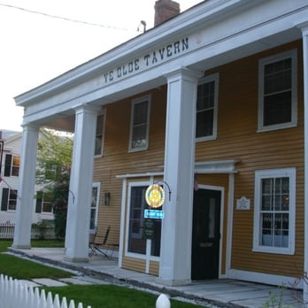 Ye Olde Tavern - Ye Olde Tavern from 1790 - American Near Me - Manchester, Vermont
