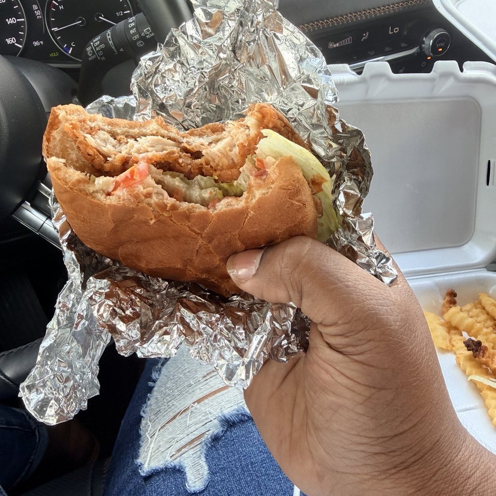 Cook Out - Spicy chicken sandwich - Burgers Near Me - Memphis, Tennessee