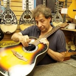 Astoria Music - George doing a setup