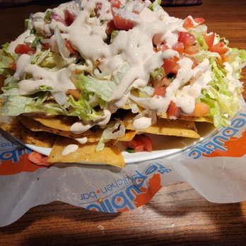 Old Republic Kitchen + Bar - Nachos - New American Near Me - Elgin, Illinois
