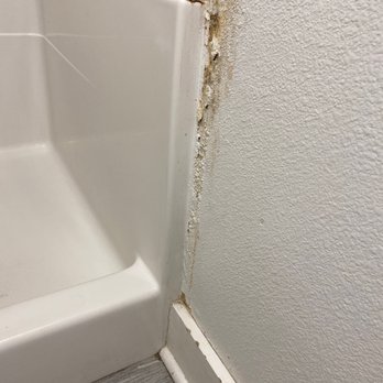 Boardwalk Resort - Shower mold - Vacation Rentals Near Me - Bolivar Peninsula, Texas Boardwalk Resort - Shower mold - Vacation Rentals Near Me - Bolivar Peninsula, Texas