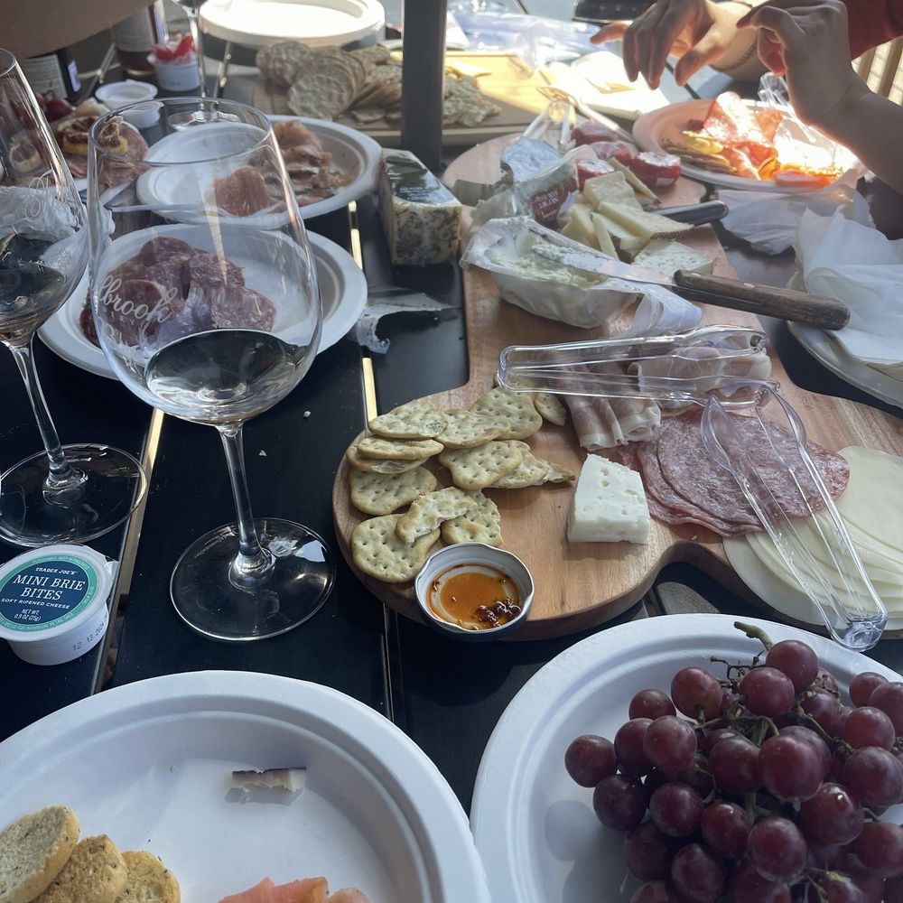 Fallbrook Winery - Wine Tasting Room Near Me - Fallbrook, California