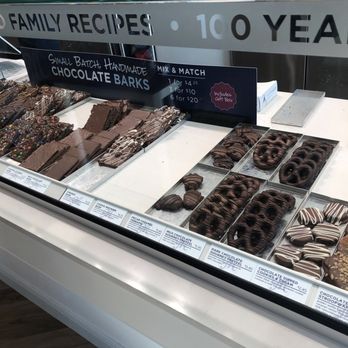 MilkShake Factory Grapevine Station - Chocolate Bark - Ice Cream & Frozen Yogurt Near Me - Grapevine, Texas