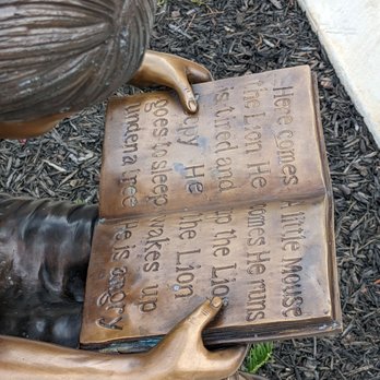 Sandra Moon Community Complex - Statues in garden outside library - Community Centers Near Me - Huntsville, Alabama Sandra Moon Community Complex - Statues in garden outside library - Community Centers Near Me - Huntsville, Alabama