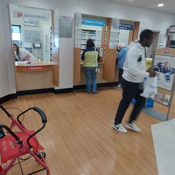Walgreens - Waiting with an appt. - Drugstores Near Me - Mobile, Alabama Walgreens - Waiting with an appt. - Drugstores Near Me - Mobile, Alabama
