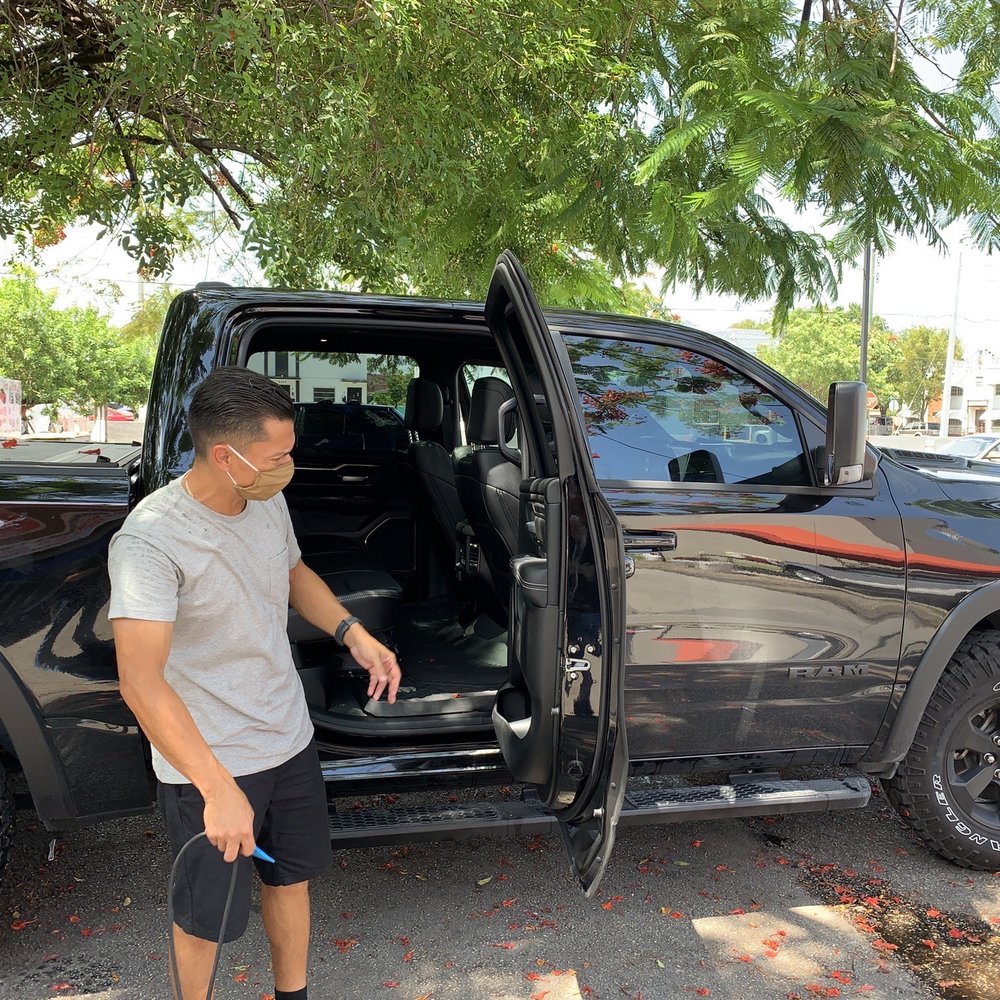 Miami Auto Tint - Jose - Car Window Tinting Near Me - Miami, Florida Miami Auto Tint - Jose - Car Window Tinting Near Me - Miami, Florida