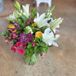 Bloom-A-Round Floral Design - Designer's choice!