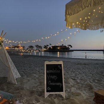 The Charming Picnic - MAGIC - Party & Event Planning Near Me