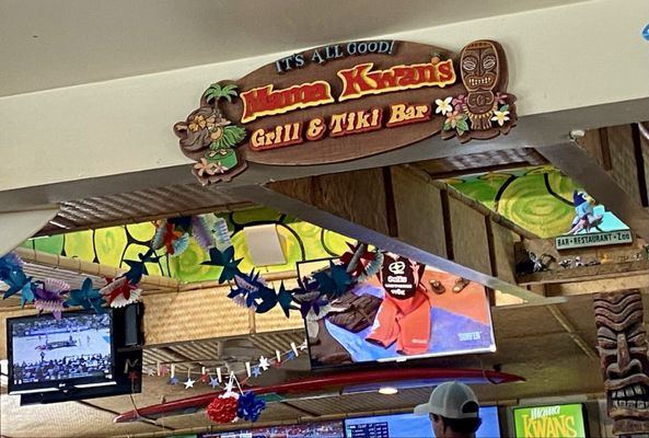 Mama Kwan's Tiki Bar & Grill by null