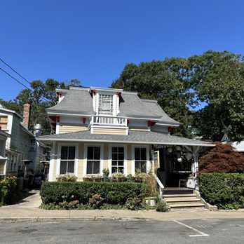 The Sweet Life - New American Near Me - Oak Bluffs, Massachusetts